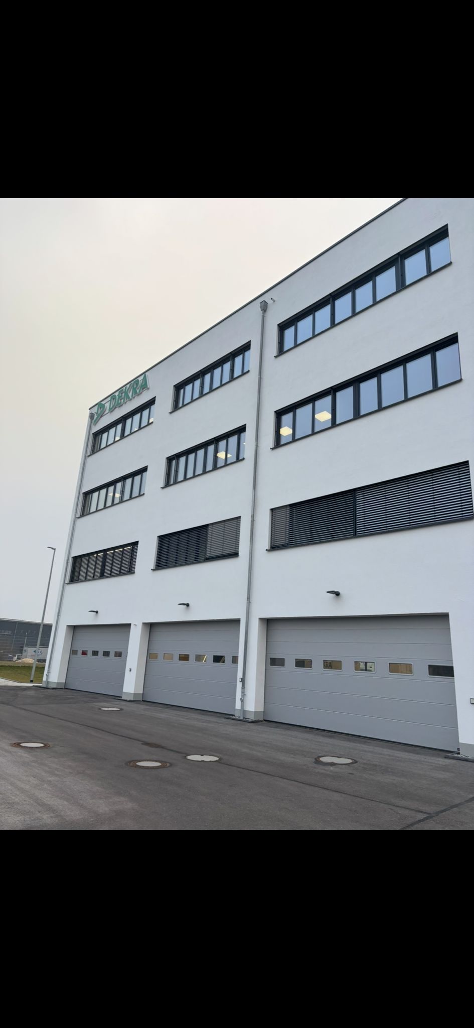 Fassadenarbeiten am DEKRA-Objekt im Interpark Ingolstadt - Bild 2